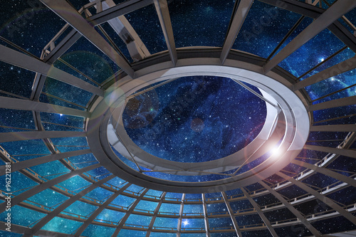 Tableau sur toile glass dome of astronomical observatory under a starry sky