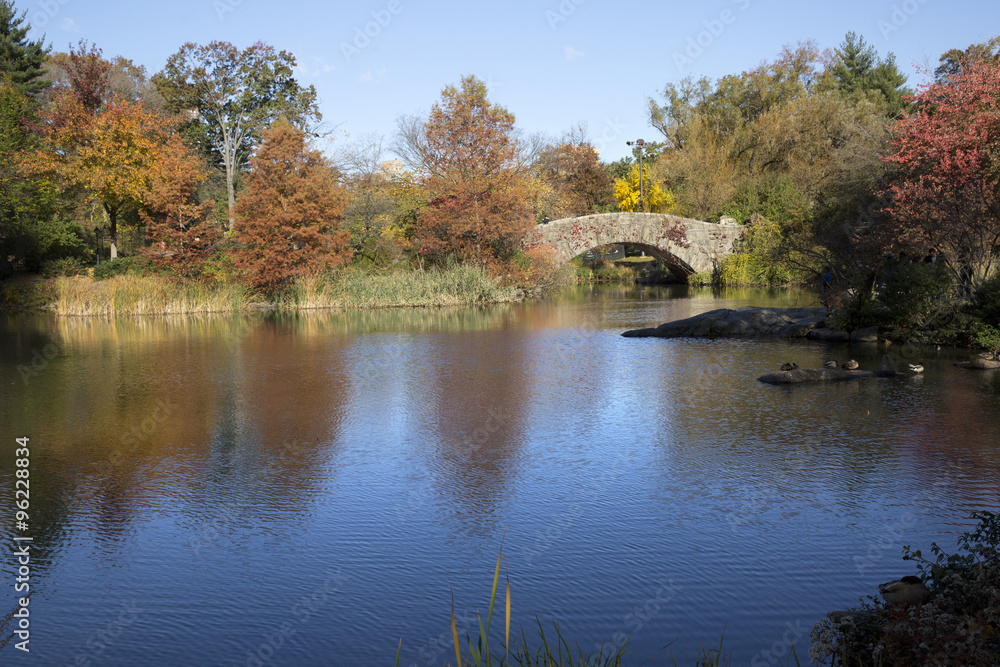 Gapstow Bridge in Central Park New York in autumn
