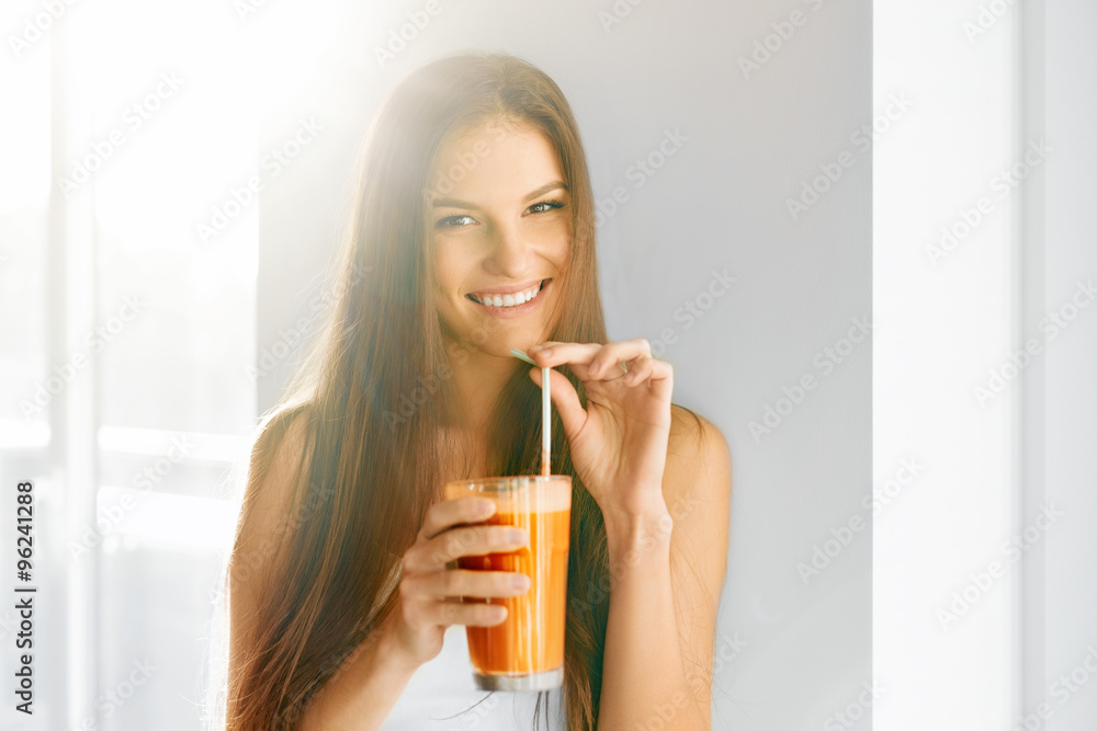 Healthy Lifestyle. Closeup Of Beautiful Smiling Vegetarian Woman Drinking Fresh Raw Detox Vegetable Juice. Healthy Food Eating, Diet And Lifestyle Concept. Drinks. Beauty Concept. Healthy Lifestyle. Closeup Of Beautiful Smiling Vegetarian Woman Drinking Fresh Raw Detox Vegetable Juice. Healthy Food Eating, Diet And Lifestyle Concept. Drinks. Beauty Concept.