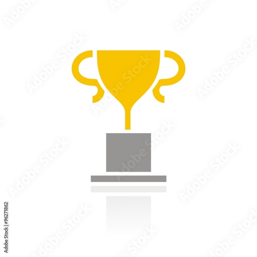 Icono aislado de un trofeo clásico en color