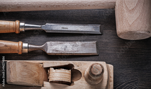 Εκτύπωση καμβά Wooden hammer firmer chisels planer on wood board
