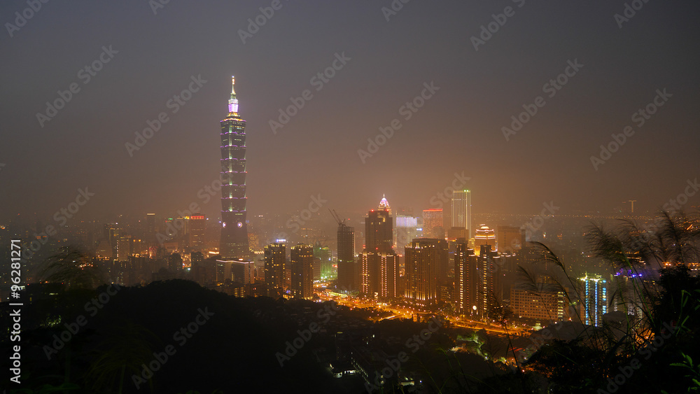 The view of Taipei city at night in Taiwan. (1)