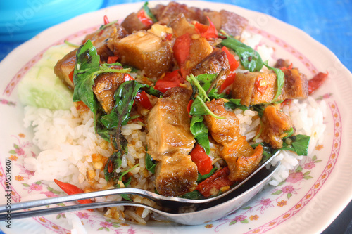 Fried pork and basil with rice