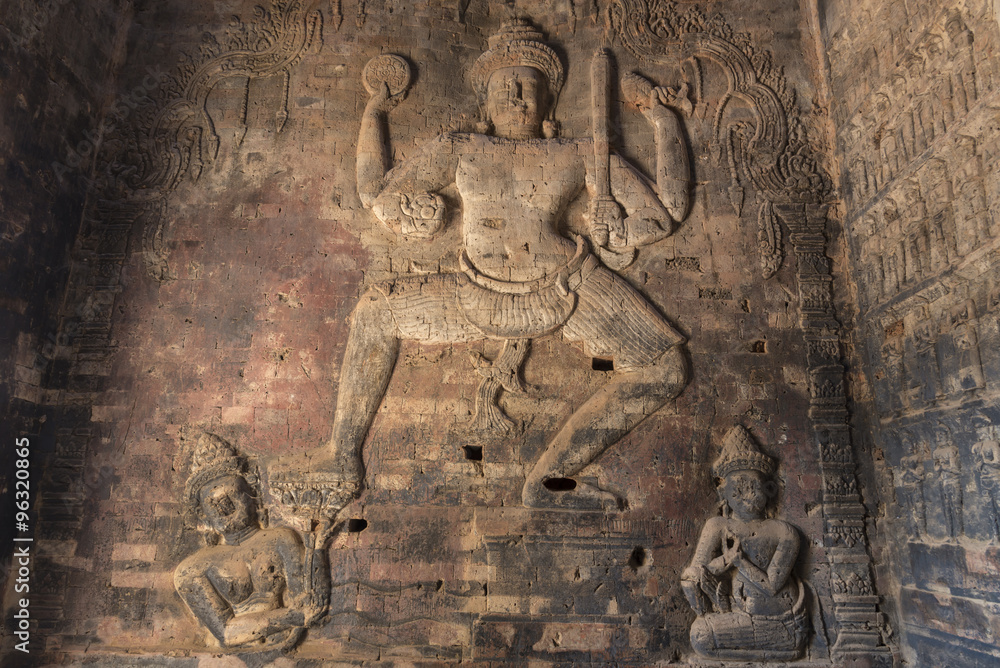 Vishnu statues carved reliefs on the walls of sandstone, angkor