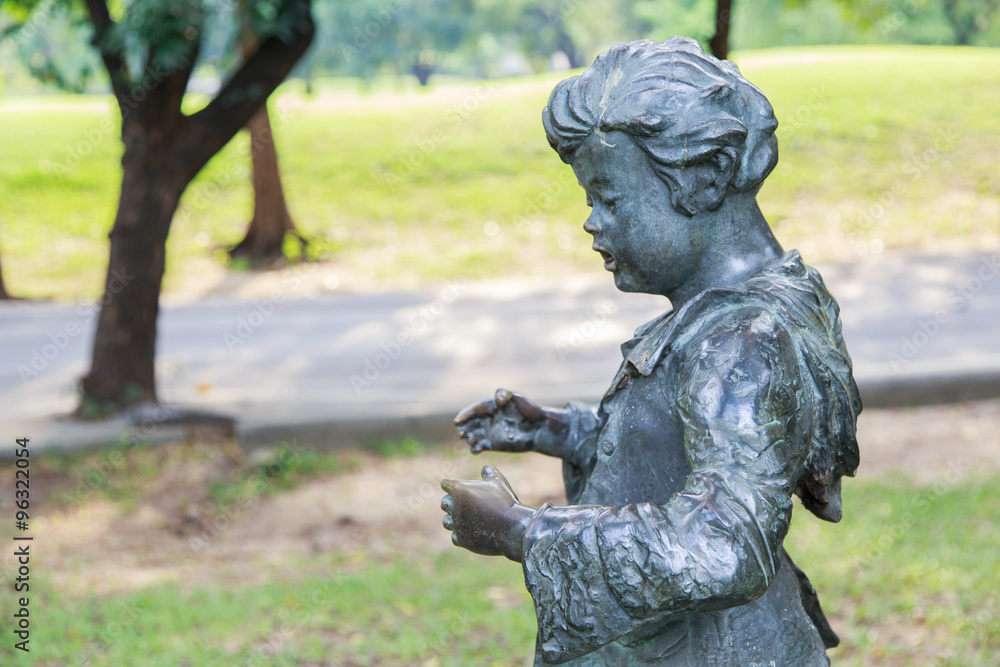 Children statue at Vachirabenjatas Park (Rot Fai Park). Children statue at Vachirabenjatas Park (Rot Fai Park).