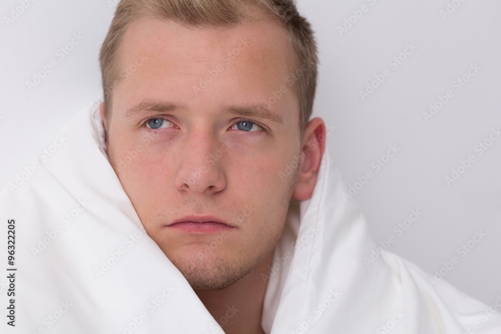 Obraz premium Wrapped up in bedclothes