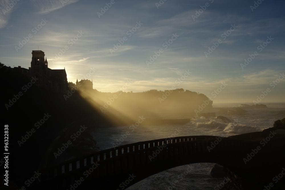 Obraz premium Arch Bridge in Biarritz