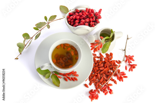 presentation for goji fresh antioxidant tea isolated on white 