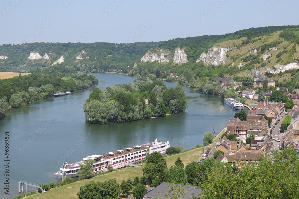 Fototapeta premium Blick auf die Seine und Les Andelys
