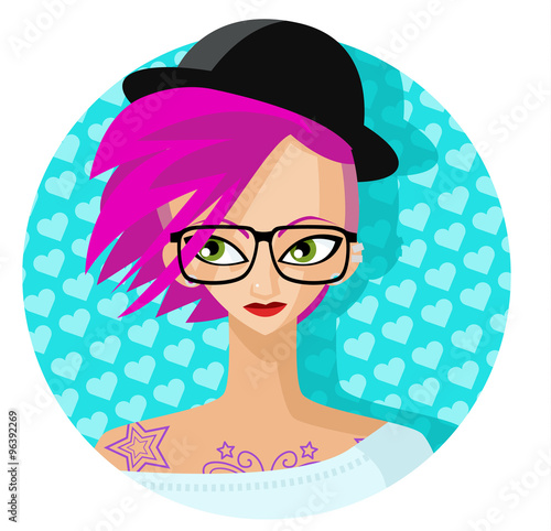 mujer hipster con el pelo teñido