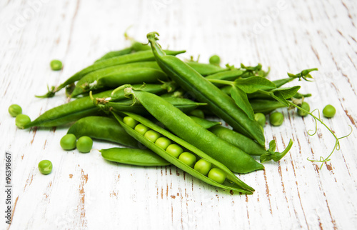 green peas with leaf