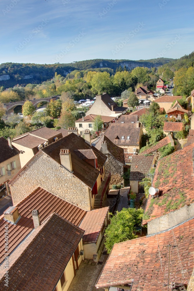chateaux le long de la vallée de la Dordogne