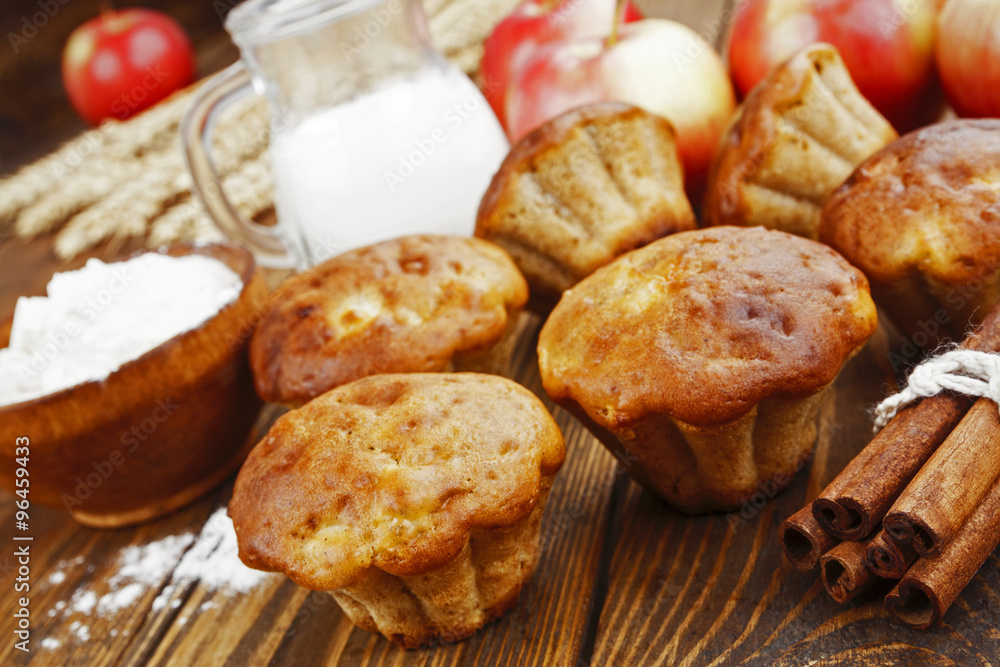 Apple muffins with cinnamon Apple muffins with cinnamon