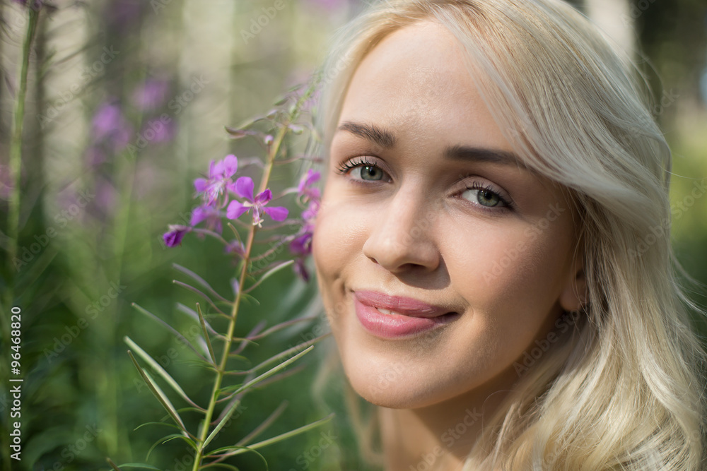 Fototapeta premium Beautiful young woman in stylish hat and jeans shorts posing. Hi