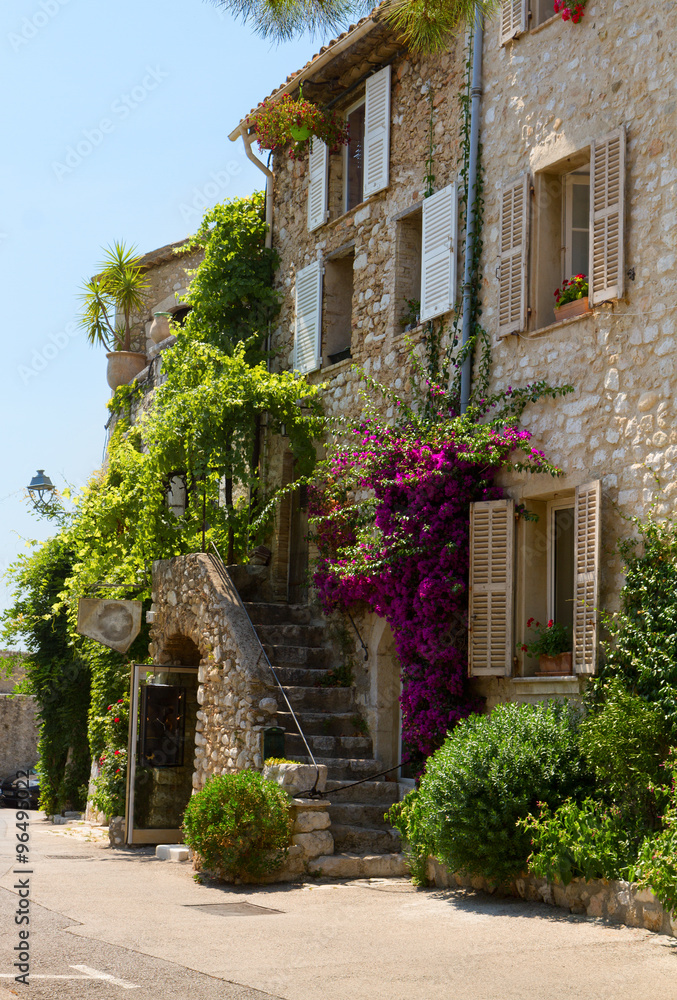 beautiful old town of Provence