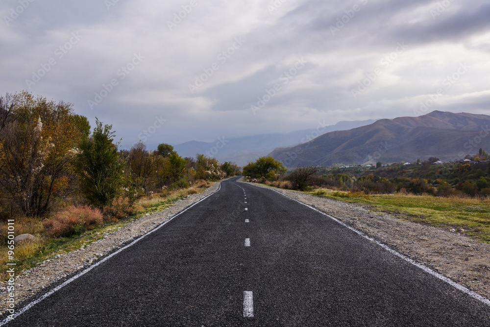 Fototapeta premium Road in the mountains
