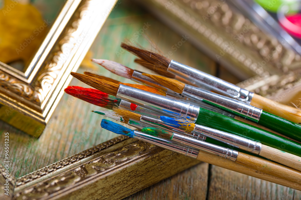 Obraz premium Paints and brushes 