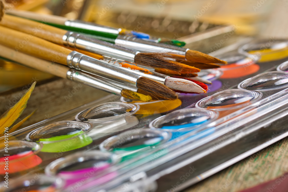 Obraz premium Paints and brushes 