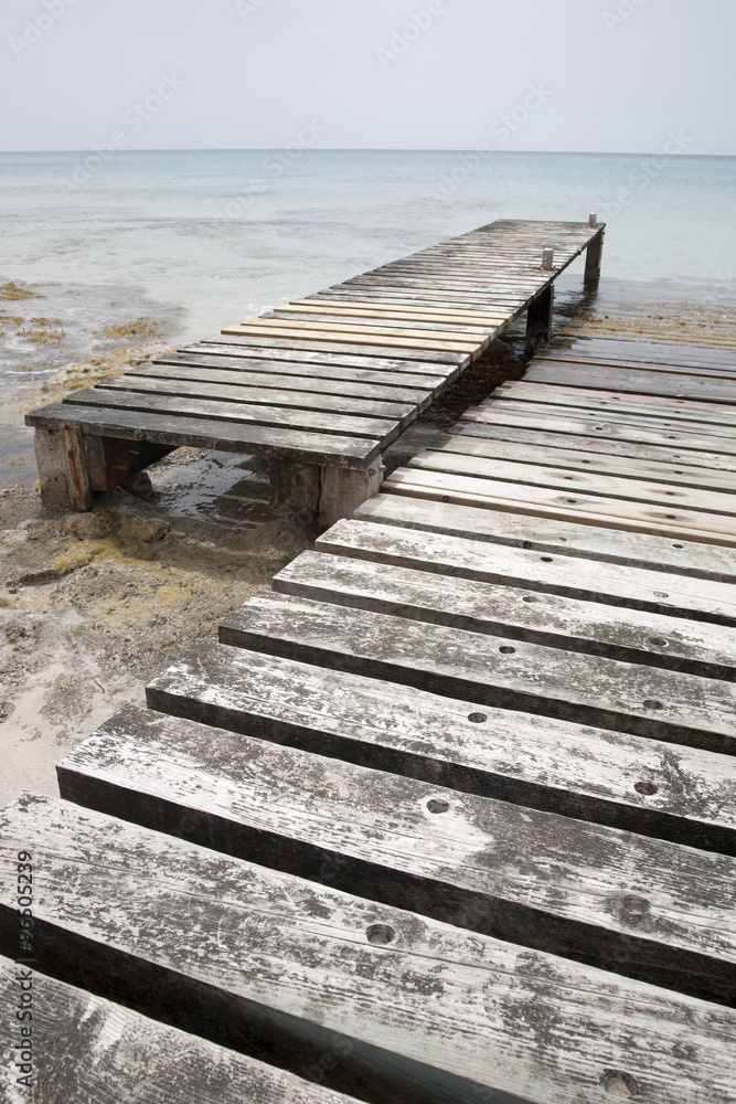 Obraz premium Pier and Jetty, Valencians Beach; Formentera
