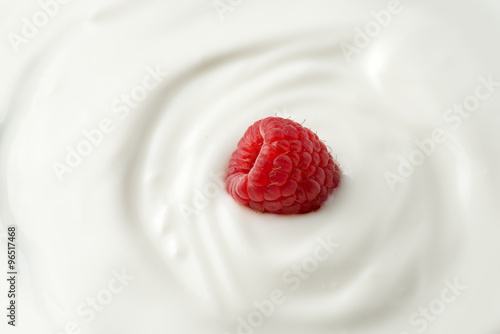 Raspberry in Yogurt