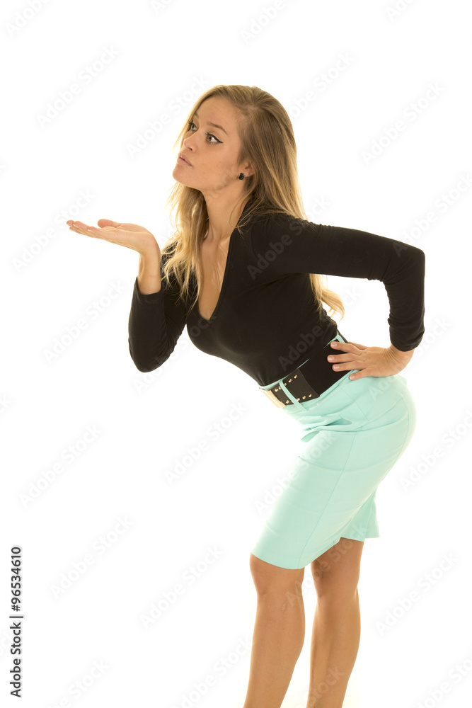 woman black top green shirt side blow kiss woman black top green shirt side blow kiss