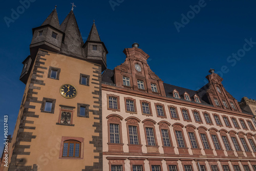 Altstadthaus mit Turm in Frankfurt am Main