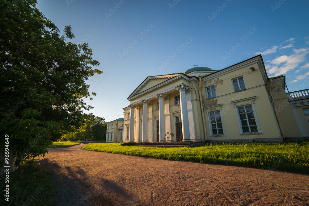 Alexandrino Manor in St. Petersburg