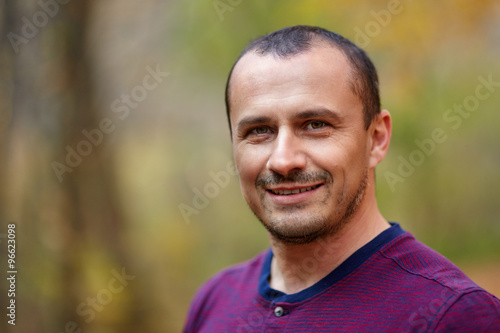 Caucasian man outdoor, closeup