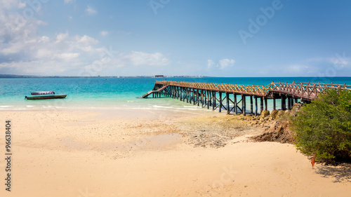 Wood bridge in the Prison island