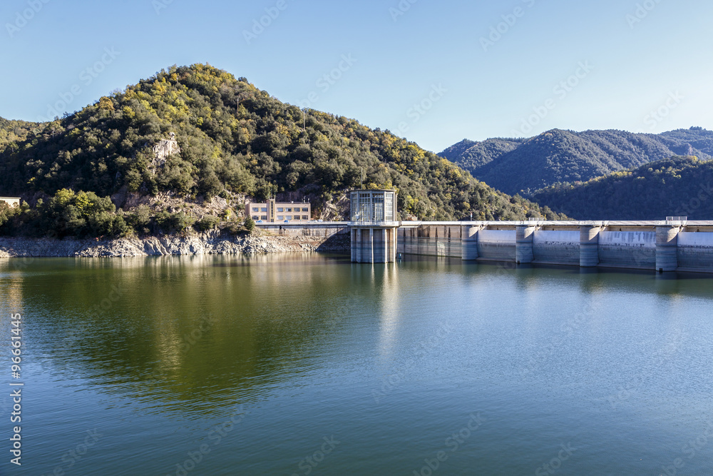Fototapeta premium Sau Reservoir detail in Barcelona Spain