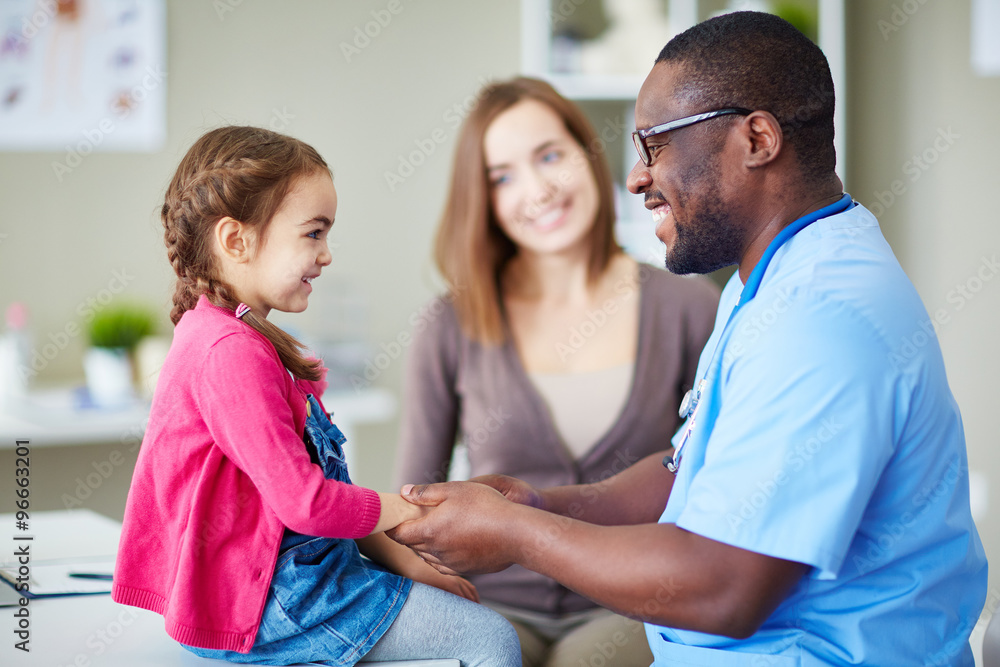 Fototapeta premium Little patient and doctor