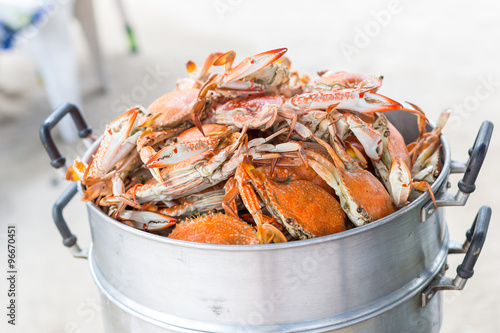 Steamed crab on the steaming pot