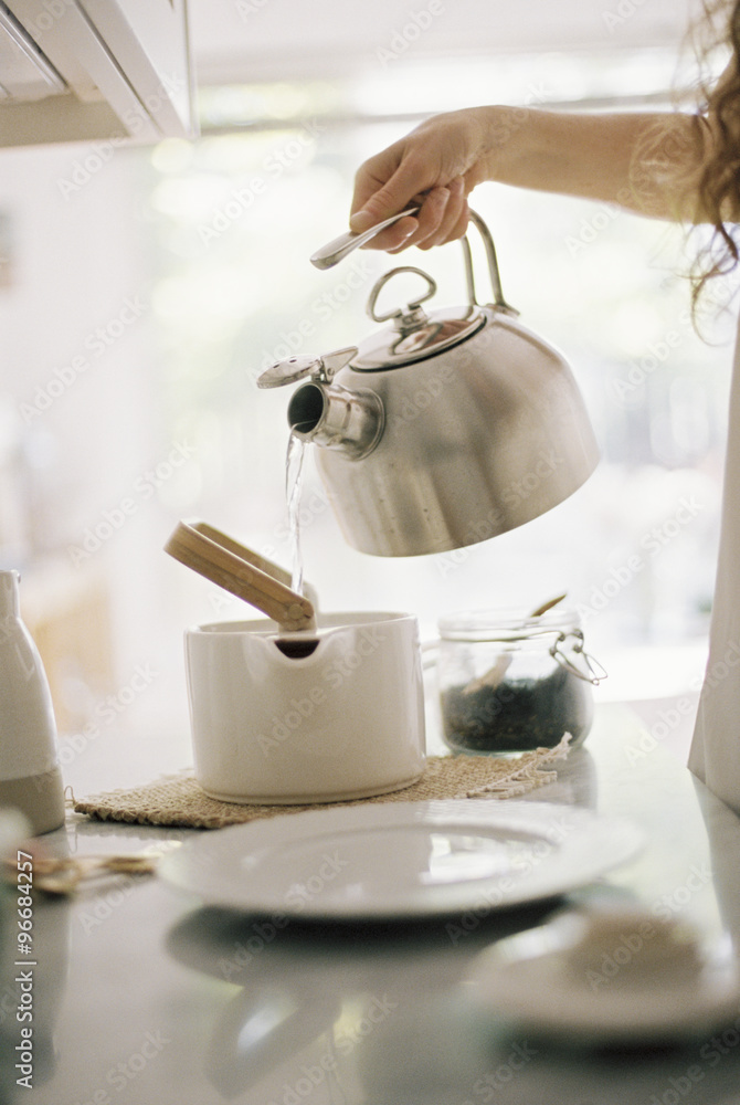 Kettle pouring cheap