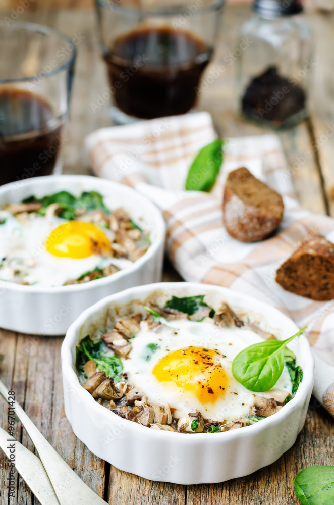spinach, mushrooms baked egg