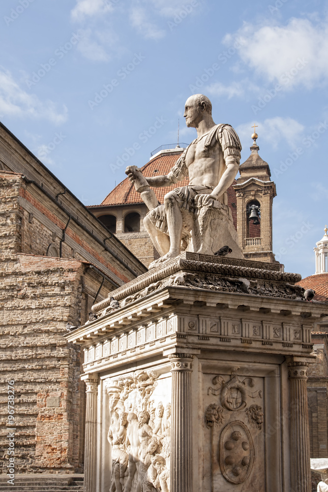 Estatua de Giovanni delle bande en Florencia