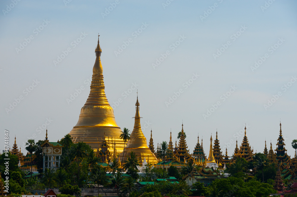 Naklejka premium Shwedagon Pagoda is the most sacred Buddhist pagoda for the Burmese in Yangon, Myanmar