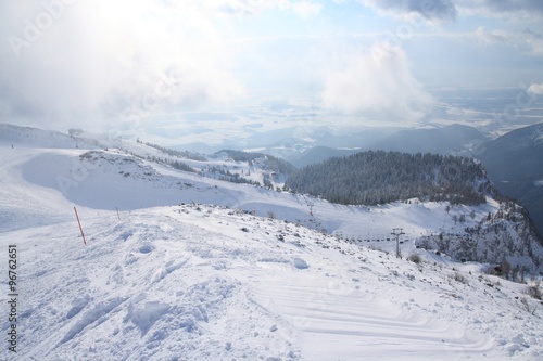 Ski slopes in Alps, Slovenia © Simun Ascic