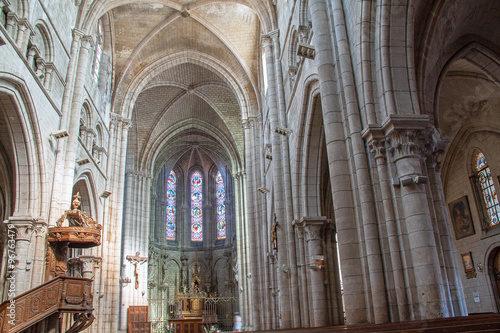 Nef de l   glise Notre Dame  Joinville  Haute Marne  France