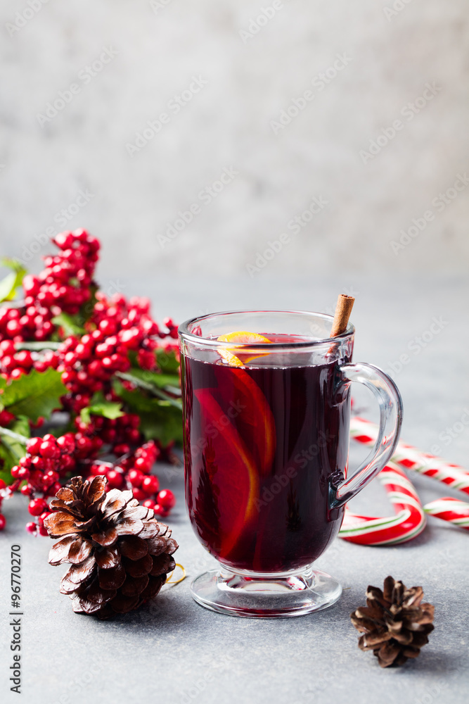 Mulled red wine with spices, orange slices Mulled red wine with spices, orange slices