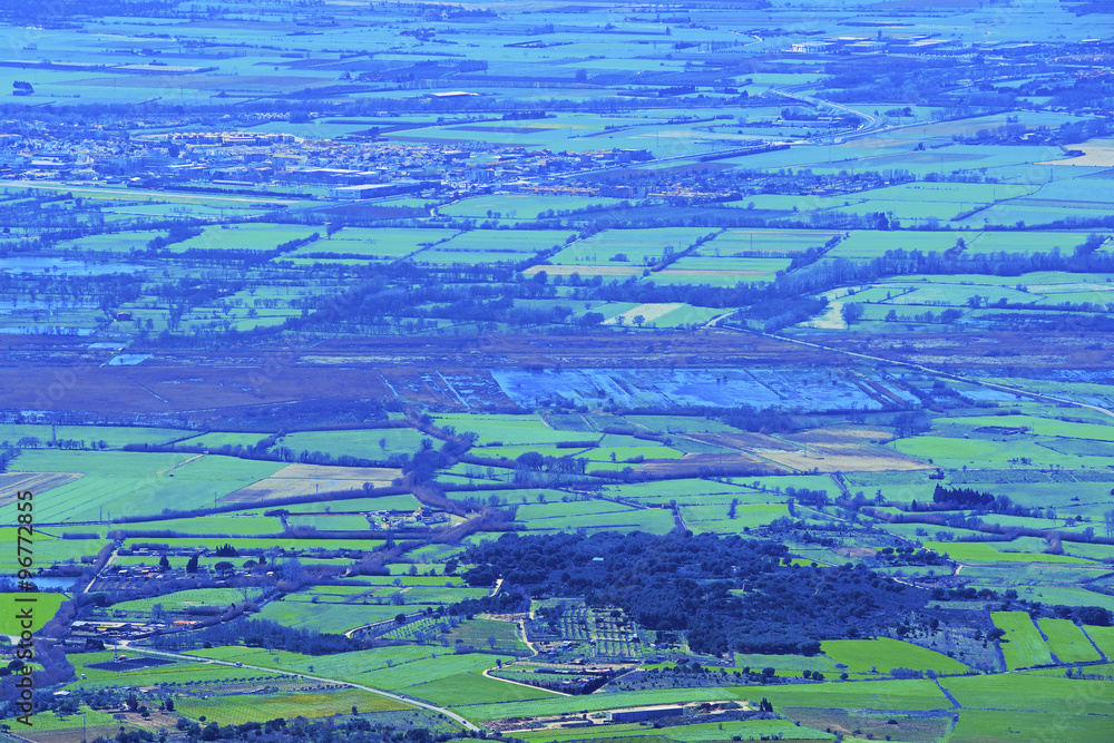vista aerea de campos de cultivo girona