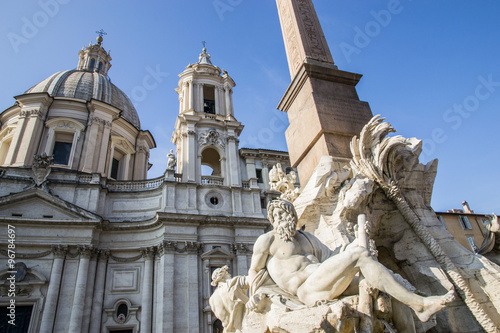 Fontana dei Quattro Fiumi a Piazza Navona, Roma © nikhg
