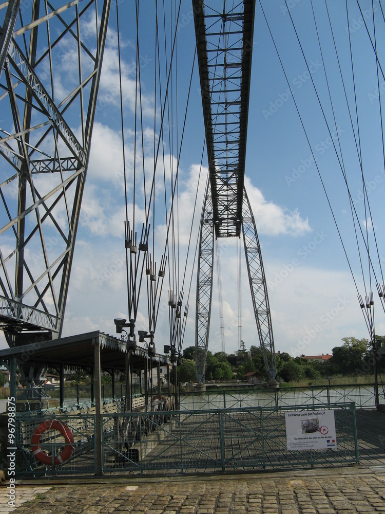 Obraz premium Charente-Maritime - Rochefort sur Mer - Pont transbordeur et sa nacelle