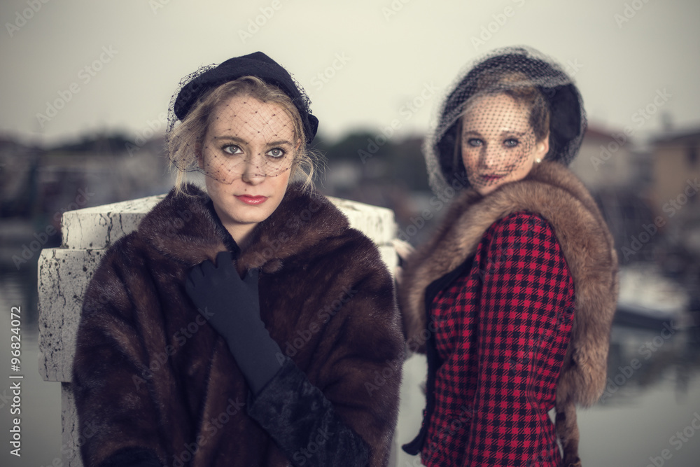 Donne anni '40 vintage