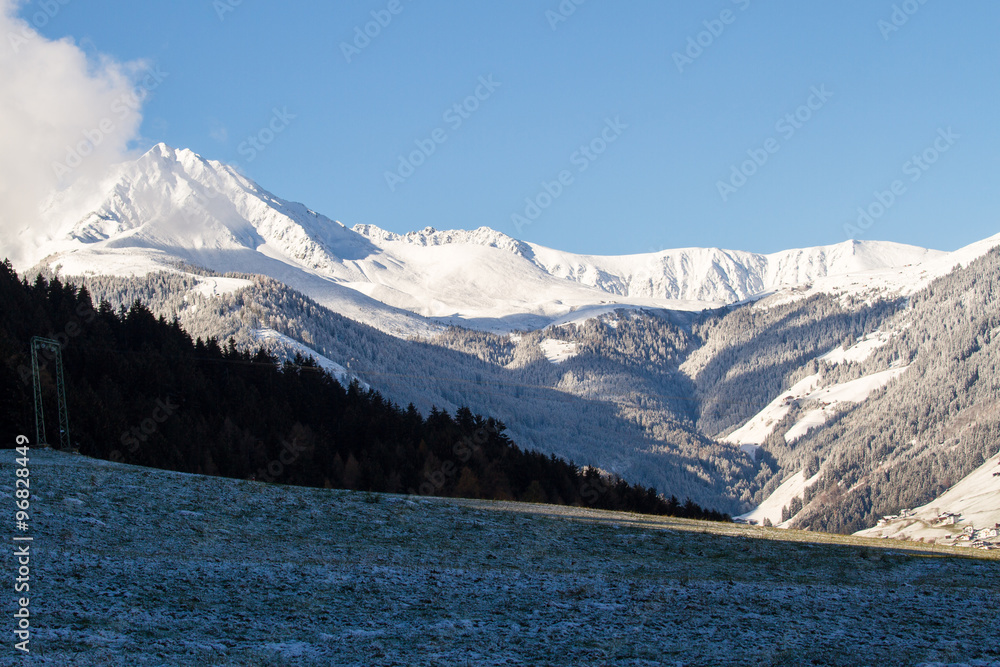 Morgensonne im Gebirge - Tirol