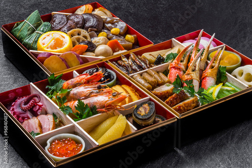 典型的なおせち料理 General Japanese New Year dishes(osechi)