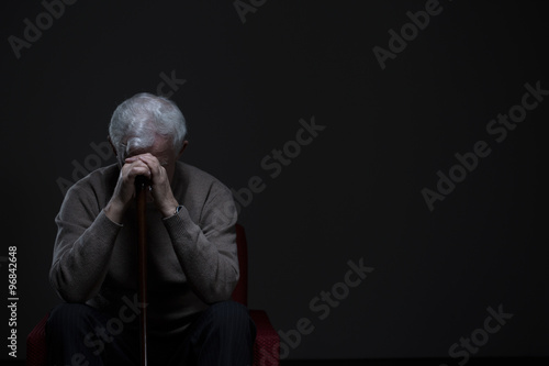 Canvastavla Elder man with depression