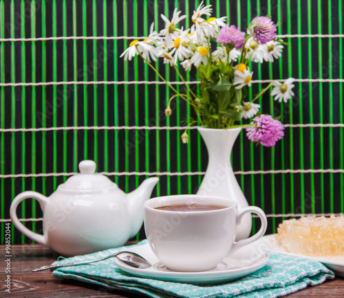 Tea set from colds © aleoks