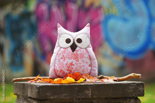 Bilde på lerret Handmade textile sewed owl with autumn leaves