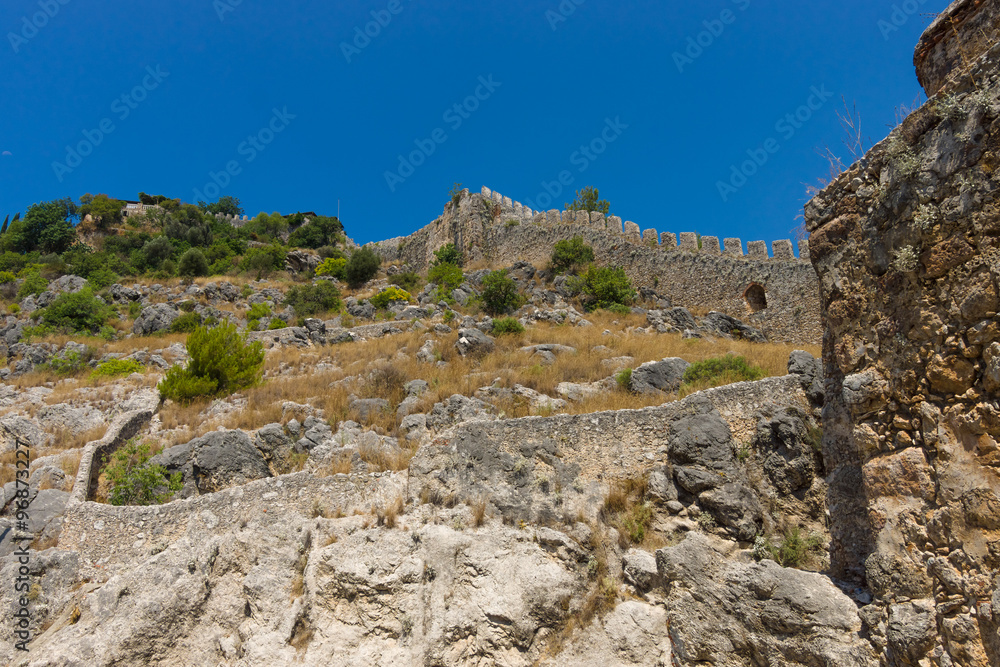 The sea, the sky and the ruins of the old defensive wall.