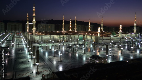 Naboi haram (masjed) at dawn till early morning loop